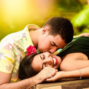 couple, kissing, lying-1612679.jpg